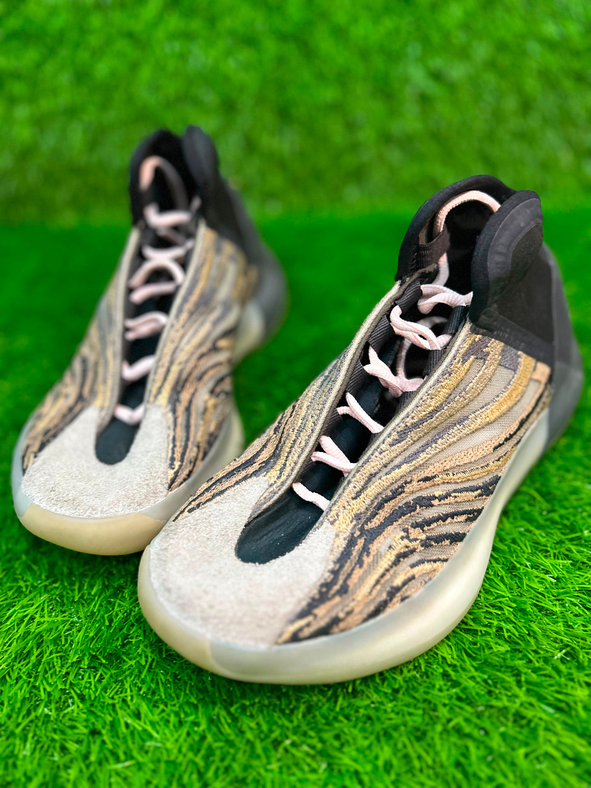Adidas Yeezy Qntm