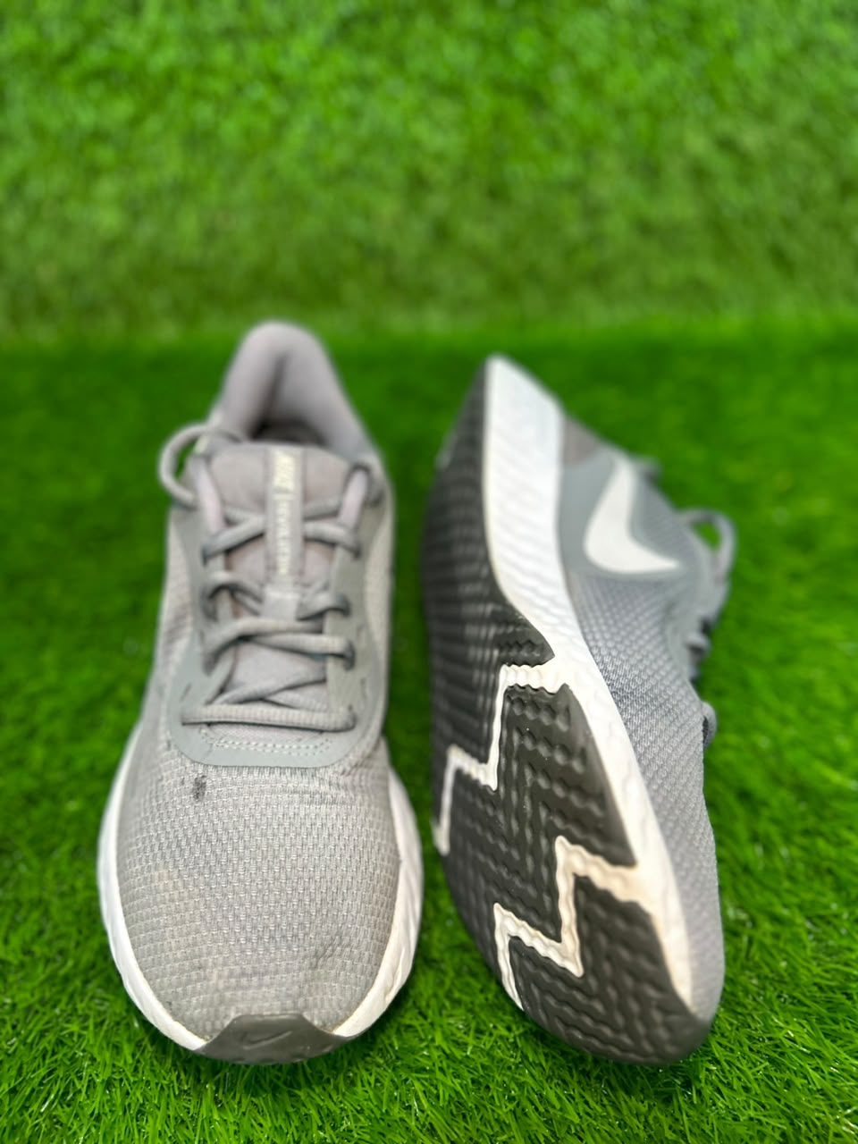 Nike Revolution 5